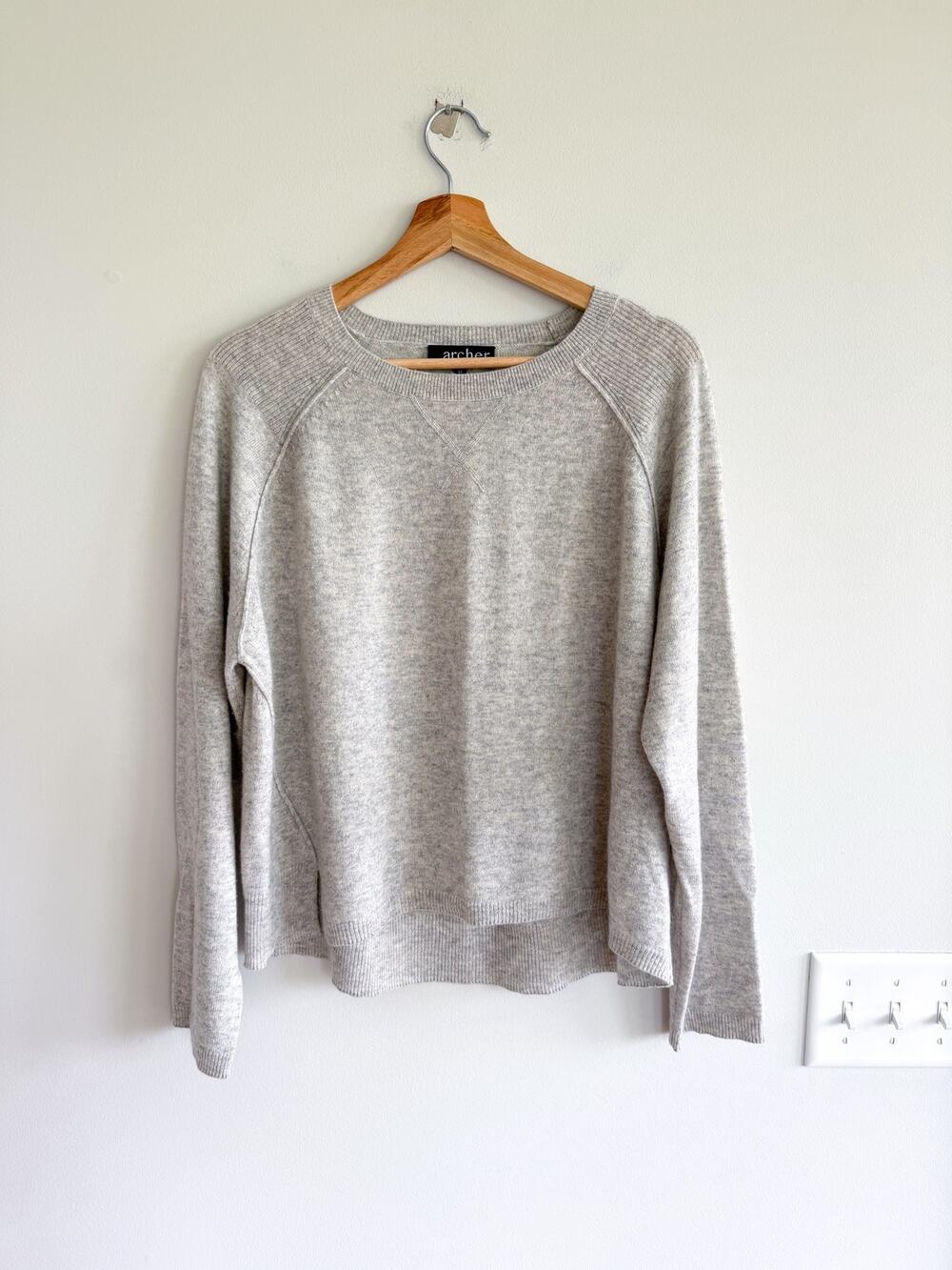 Archer Cashmere Crew Neck Long Sleeve Pullover Sweater Gray M